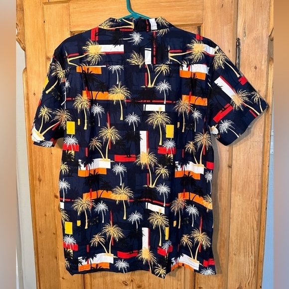 Massive Short Sleeve Tropical Button Down Shirt Men’s Size Large NWT - Picture 5 of 5